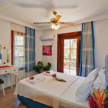 Aparthotel Papermoon & Kalkan