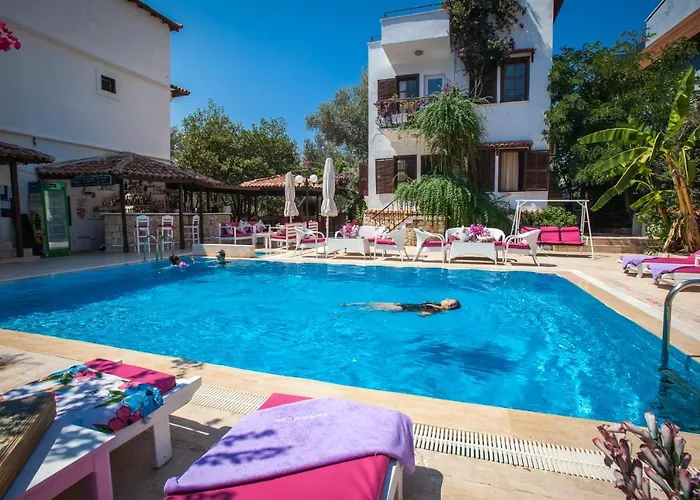 Papermoon & Apartahotel Kaş