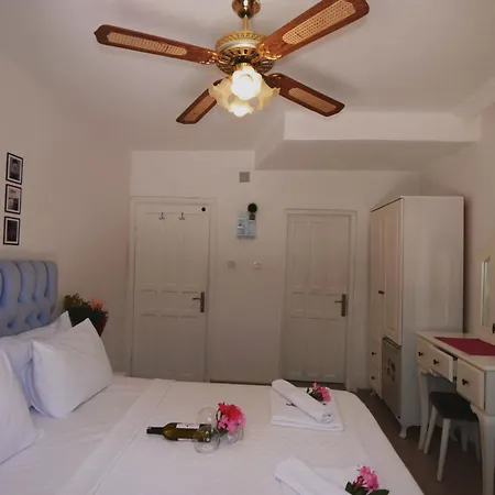 Papermoon & Aparthotel 3*