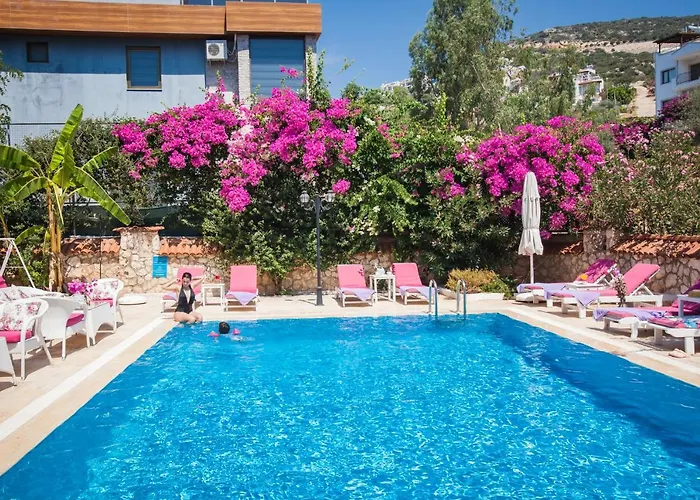 Papermoon & Aparthotel 4*