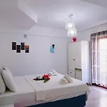 Aparthotel Papermoon & 4*