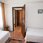 Papermoon & Aparthotel 4*